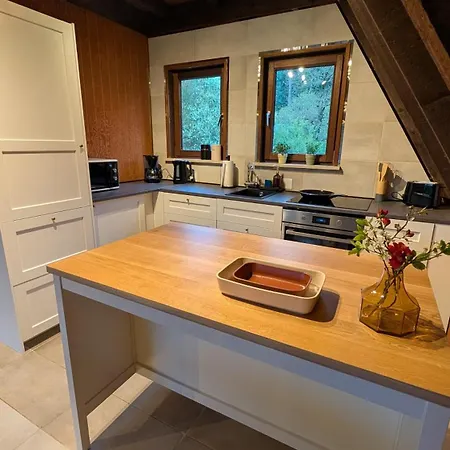 Livias Nurdachhaus Mit Sauna Terrasse Und Garten Am Wald *
