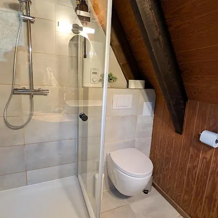 בית נופש Livias Nurdachhaus Mit Sauna Terrasse Und Garten Am Wald *